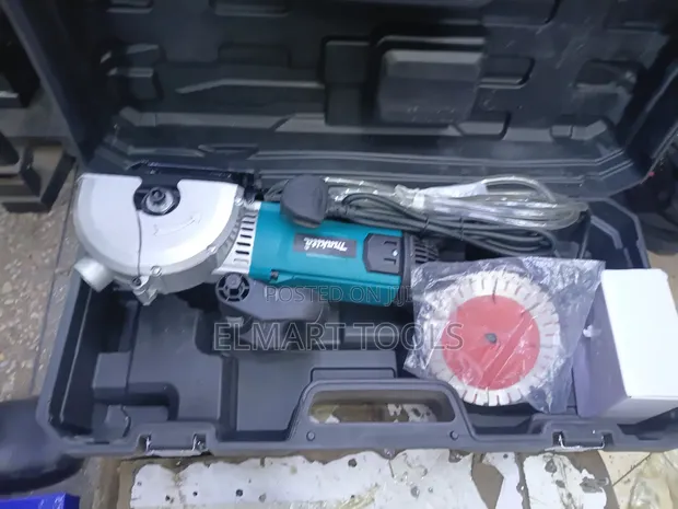 Makita 185mm Wall Chaser - 1