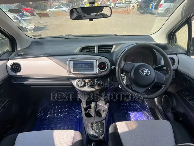 Toyota Porte 1.5 FWD 2015 Silver - 1