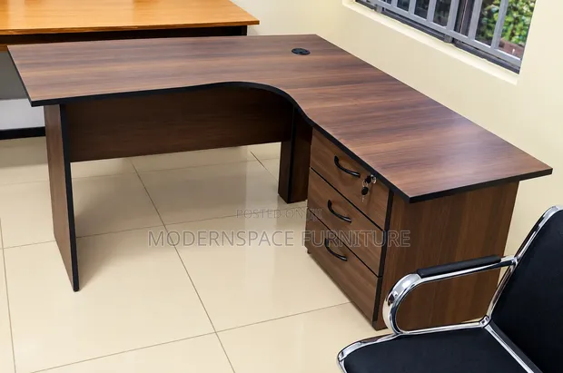 Boss Office Products Meza ya Ofisi ya L-Shape - 1