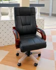 Kiti cha Ofisi cha Executive cha High-Back - Ngozi Nyeusi na Mikono ya Mbao - 1