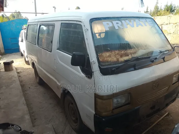 Mazda Bongo Van 2003 White - 1