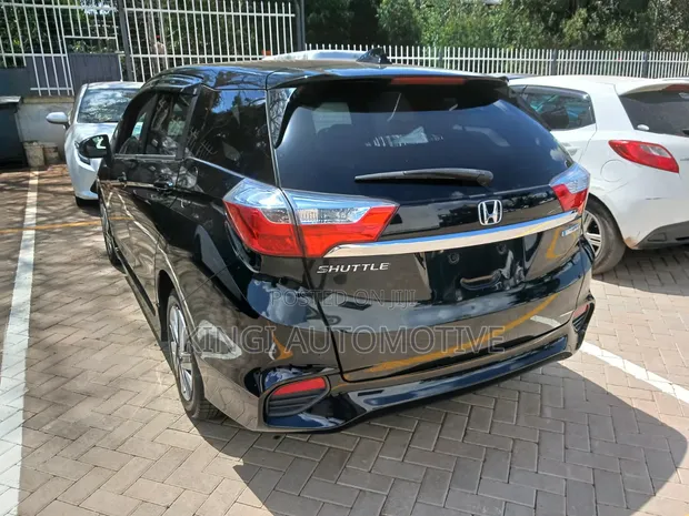 Honda Fit Shuttle 2020 Hybrid - 1
