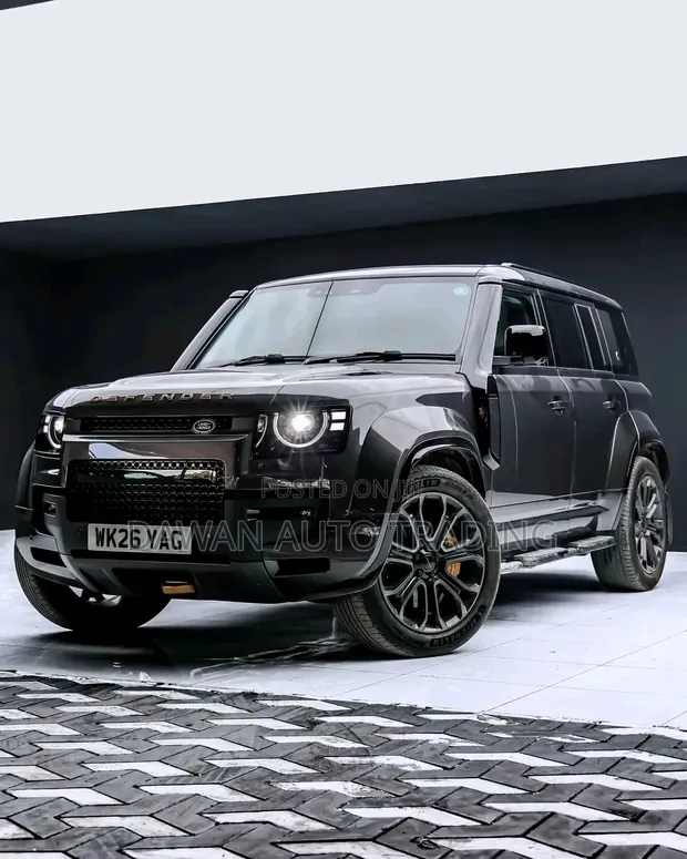 Land Rover Defender 2026 Nyeusi - 1