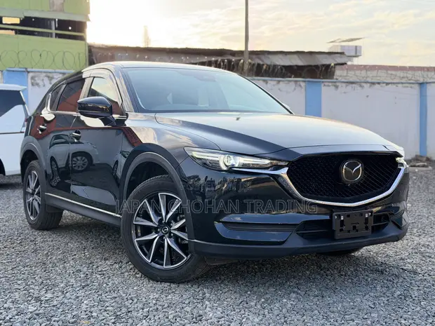 Mazda CX-5 2.2 Diesel FWD 2019 Black - 1