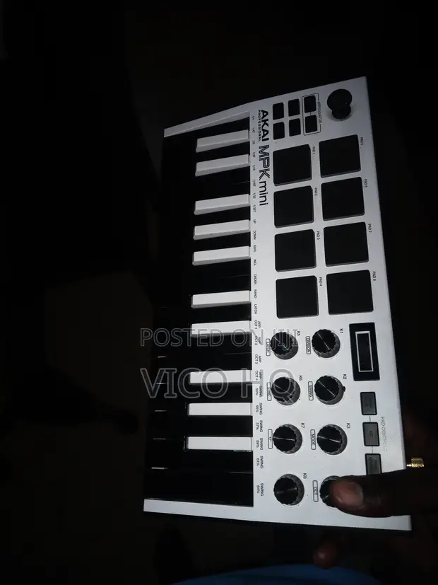 Akai MPK Mk3 Mini MIDI Controller - 1
