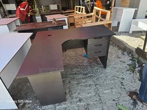 Ofisi Desk Mpya - Computer Comfort