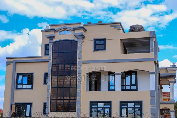 5 Bedroom Maisonette for Sale in View Park Estate, Kamakis - 1