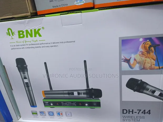 BNK DH-744 VHF Wireless Microphone System - 1