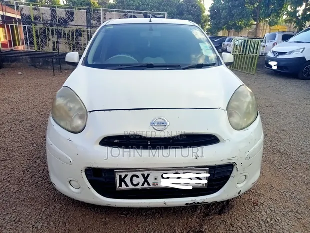 Nissan March 2012 Nyeupe - 1