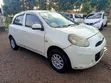 Nissan March 2012 Nyeupe - 2