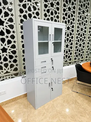 Boss Office Products Kabati la Faili Linalofungwa na Droo na Milango ya Kioo