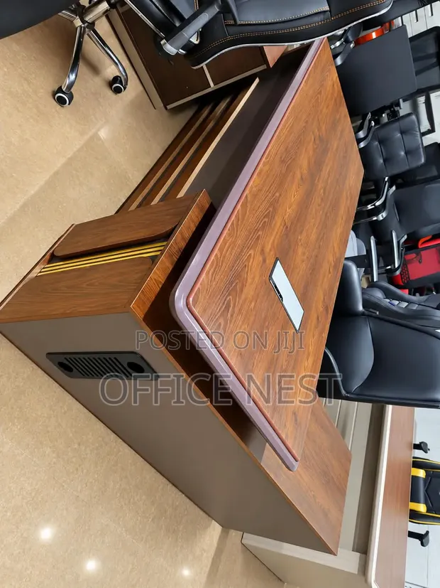 Premium Wooden Finish Manager Desk na Cable Management - 1
