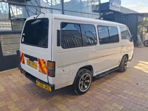 Nissan Caravan (Urvan) 1997 Diesel
