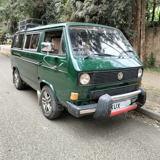 Volkswagen Kombi 1983 Green - 1