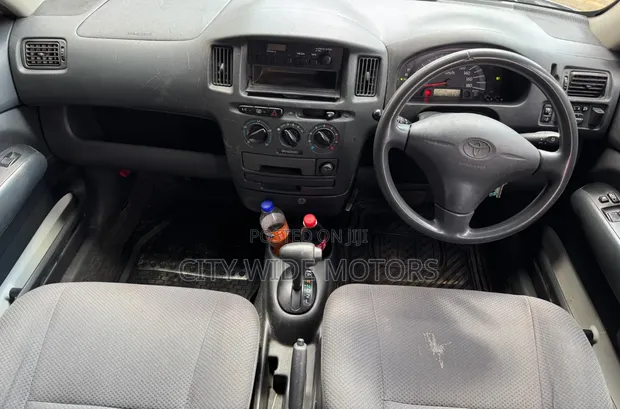 Toyota Probox 1.5 DX 2WD 2013 White - 1