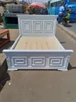 Kitanda cha Mbao Safi 5x6 chenye Muundo wa Box Panel - 2
