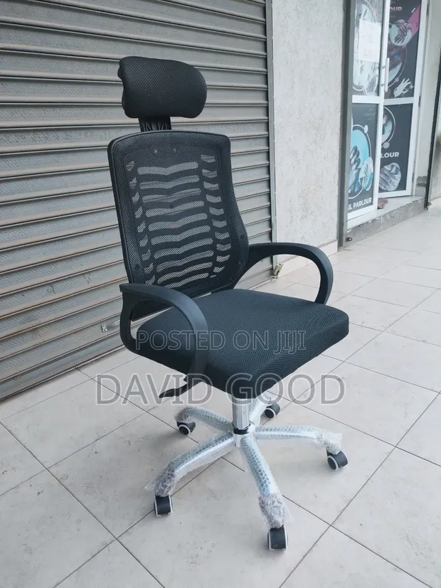 Boss Office Products Head Rest Chair - 1