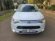 Mitsubishi Outlander 2013 White - 3