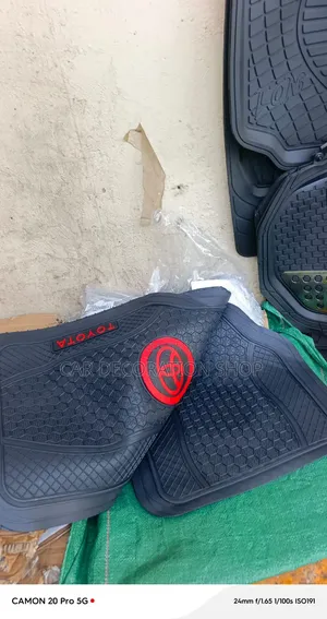Toyota Rubber Floor Mats with Red Logo