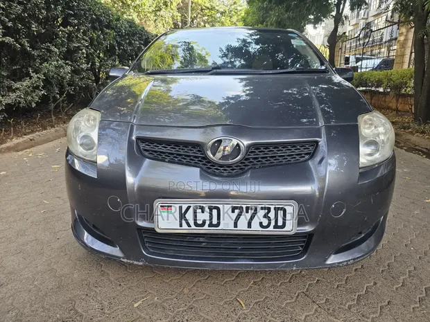 Toyota Auris 2008 Gray - 1