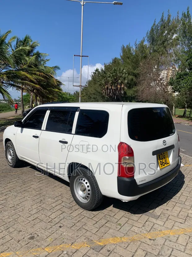 Toyota Probox 2015 - Nyeupe - 1