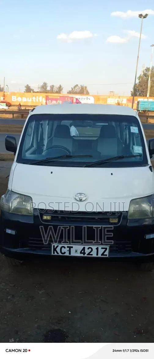 Toyota TownAce Van 2011 White - 1