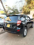Toyota RAV4 2015 Nyeusi - 3