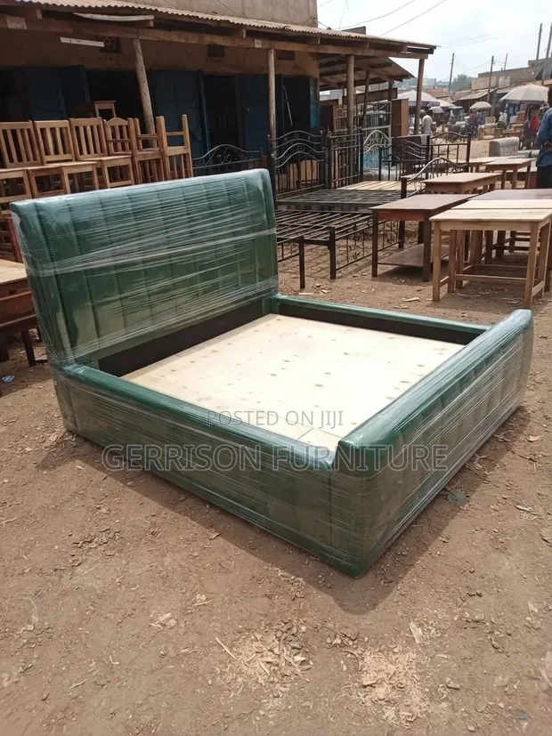 Kitanda Kizuri cha Chester cha Emerald Green 5x6 - 1