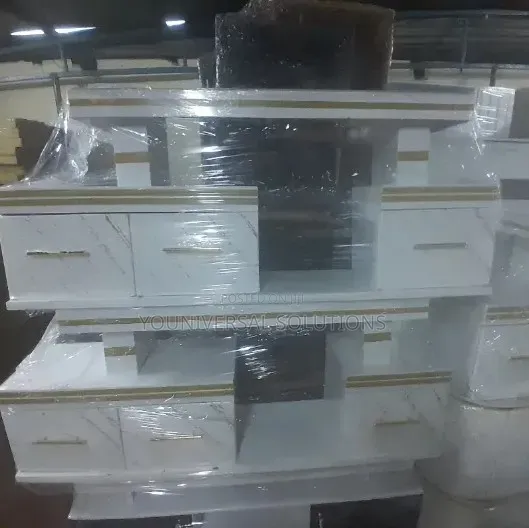 Executive TV Stand na Marble Coating na Mwanga - 1