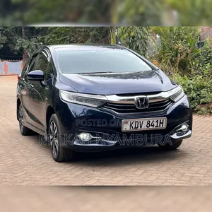 Honda Fit Shuttle 2018 Hybrid