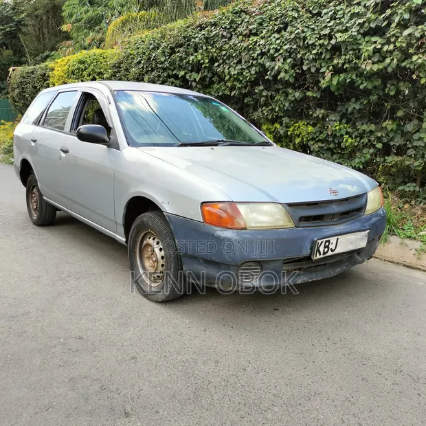 Nissan Advan 2003 Kijivu - 1