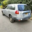 Nissan Advan 2003 Kijivu - 2