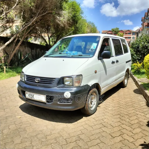 Toyota TownAce 2005 Nyeupe - 1