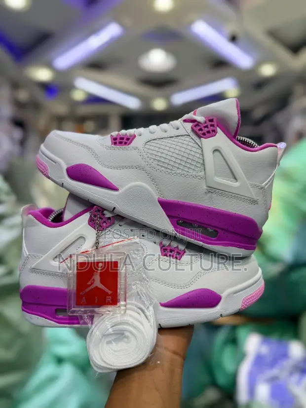 Air Jordan 4 Retro 'Hyper Violet' - 1
