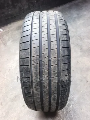 Matairi ya 255/55R19 Dunlop