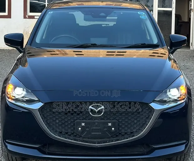 Mazda 2 2020 Nyeusi - 1