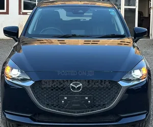 Mazda 2 2020 Nyeusi