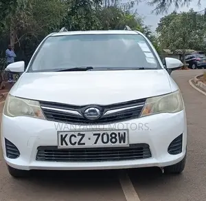 Toyota Corolla Fielder Hybrid 2014 Nyeupe