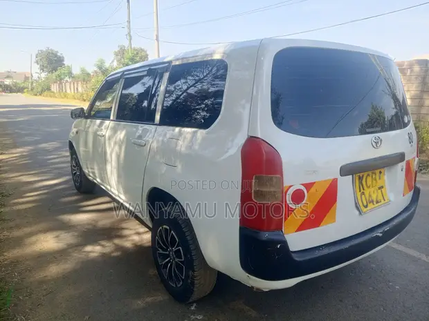 Toyota Probox 2008 - 1