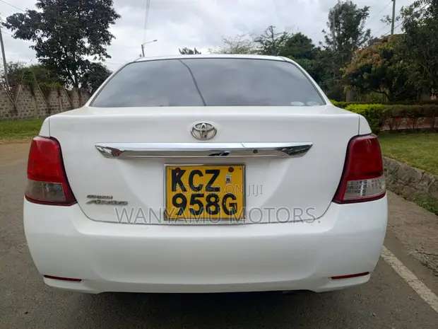 Toyota Axio 2013 - 1