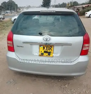 Toyota Wish 2006 Nyeupe