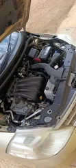 Nissan Tiida 2012 Beige - 2