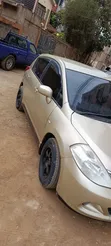 Nissan Tiida 2012 Beige - 4