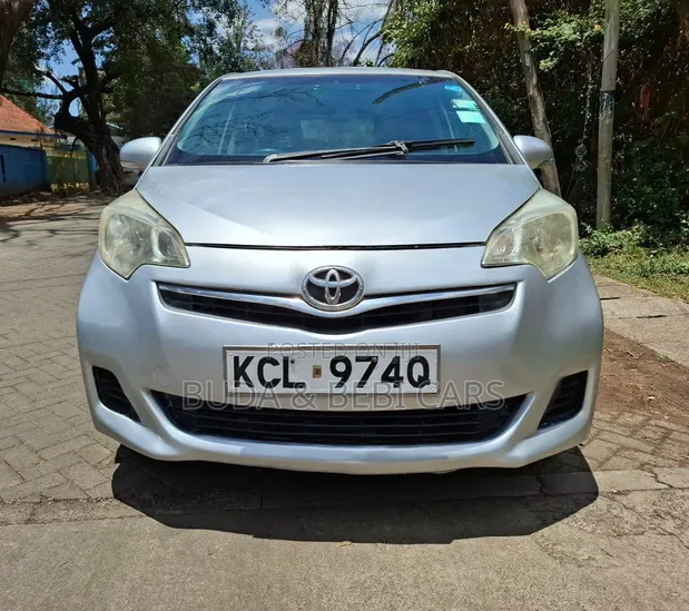 Toyota Ractis 2011 Nyeupe - 1