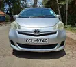 Toyota Ractis 2011 Nyeupe - 1
