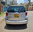 Toyota Ractis 2011 Nyeupe - 2