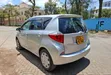 Toyota Ractis 2011 Nyeupe - 4
