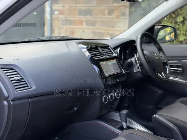 Mitsubishi RVR 2019 Nyeupe - 1