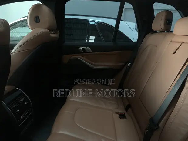 BMW X5 xDrive50i AWD 2019 - Matt Black - 1