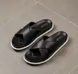 Sandals za Clarks Nyeusi za Kufungwa kwa Msalaba - 1